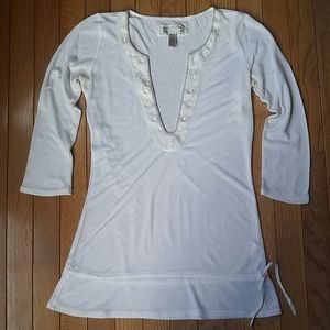 ♦3 for $15 Abercrombie and Fitch Embroidered Top